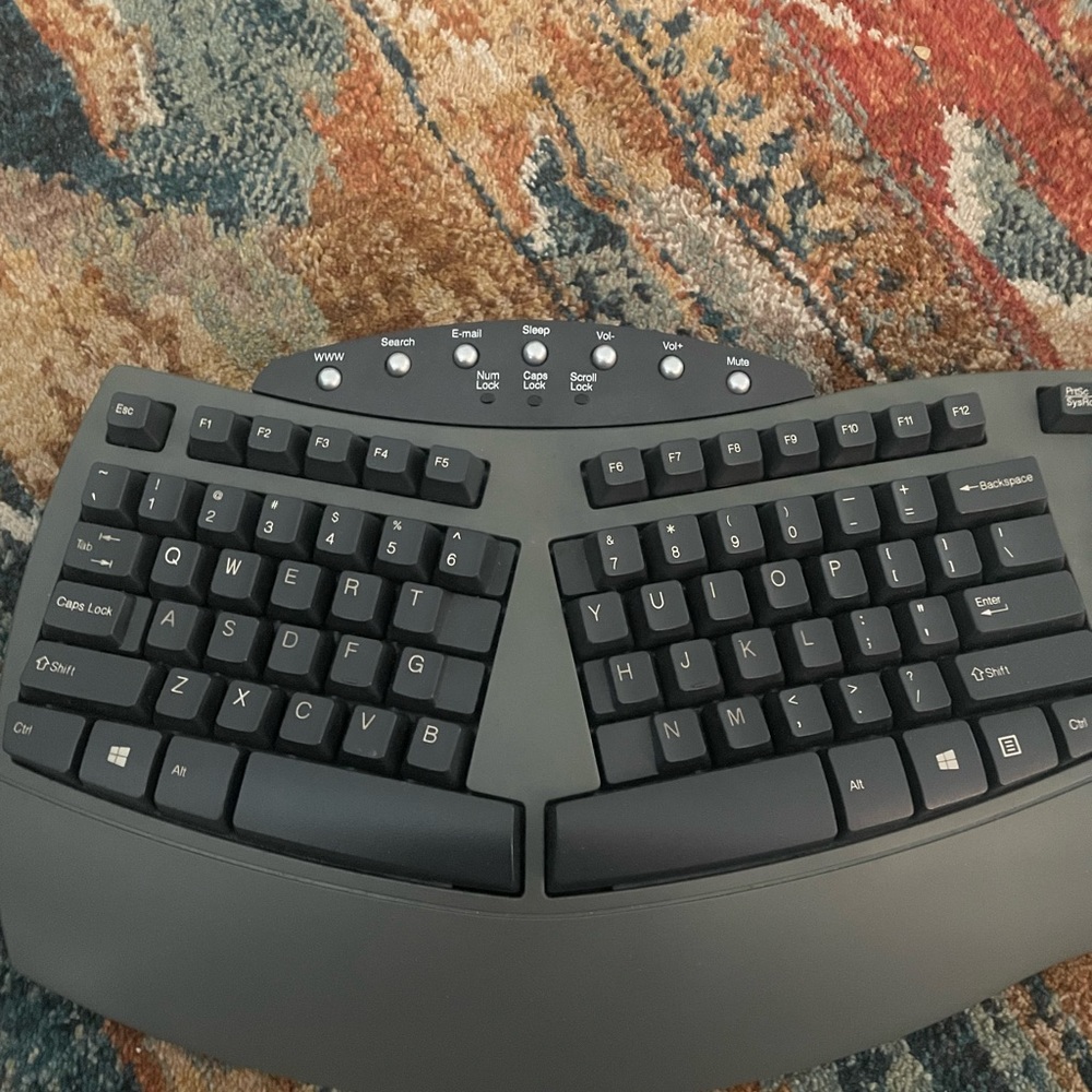 Keyboard great condition - Picture 4 of 4